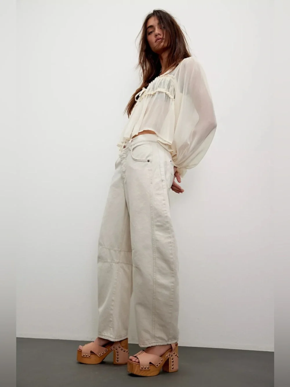 NWT Viral We The Free Good Luck Mid-Rise Barrel Jeans size 26 color Milk - Picture 8 of 10